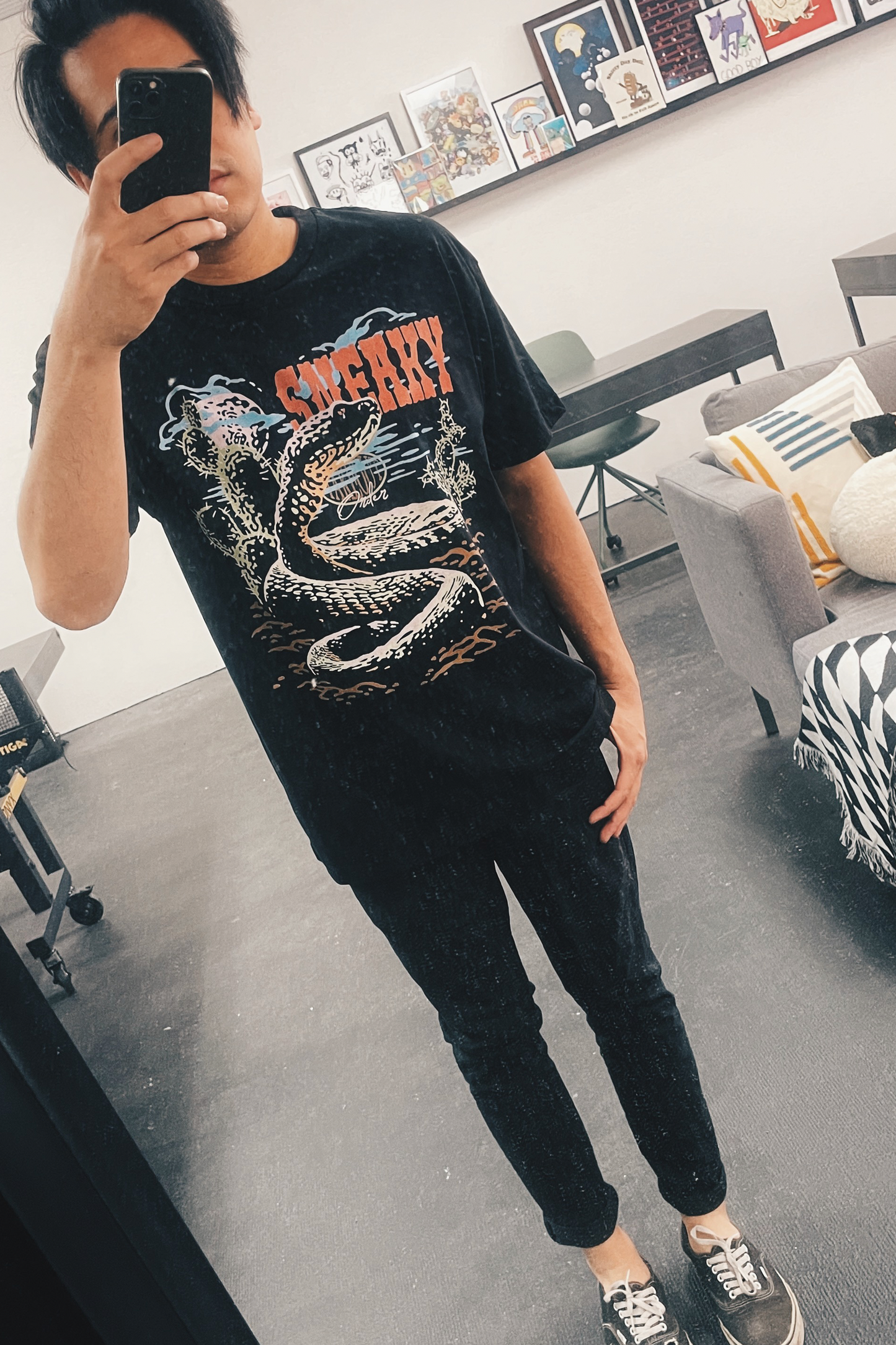 Sneaky T-shirt